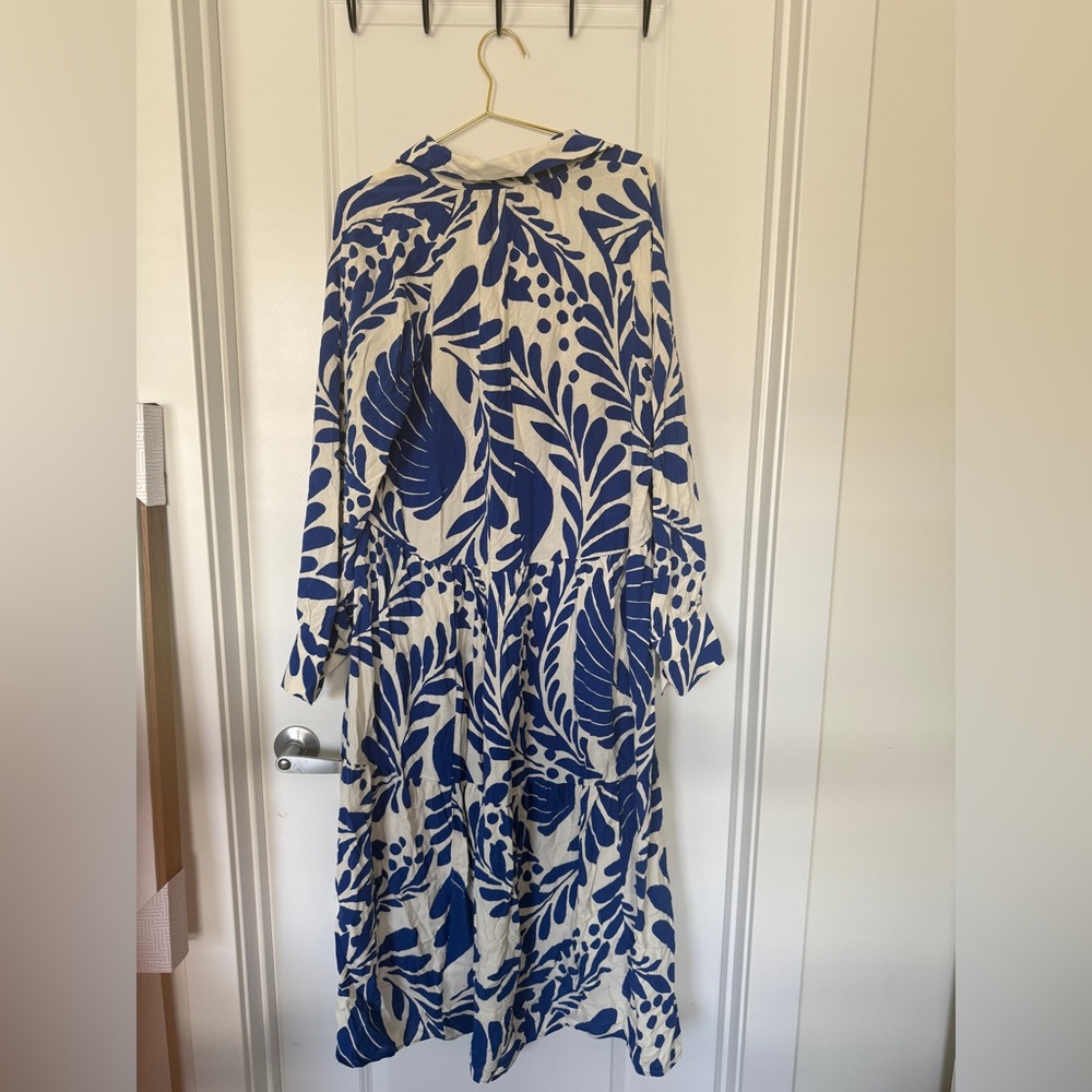 NWT H&M Blue and White Patterned Maxi Dress - Picture 5 of 5
